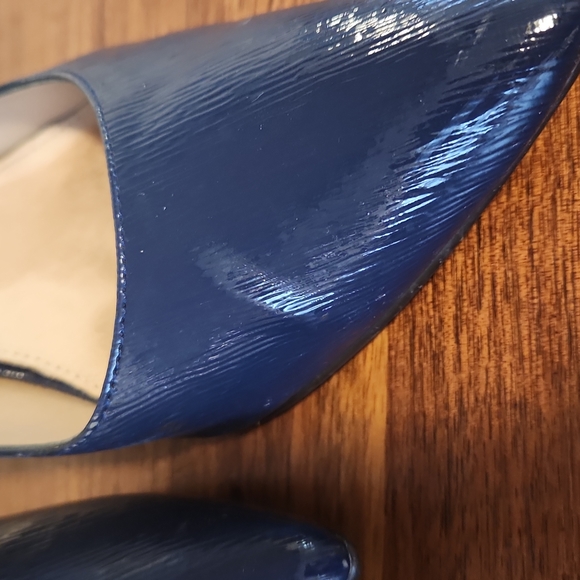 💙 10 for $20 Jeanne Beker Navy Pumps - Picture 2 of 8